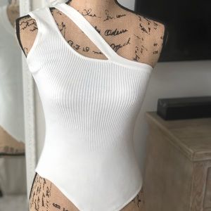 Ribbed sleeveless bodysuit